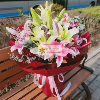丽江8支多头百合，万事如意喜上加喜