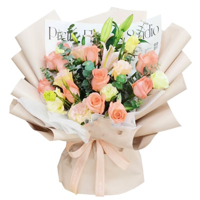 丽江11朵粉玫瑰百合，温暖与甜蜜