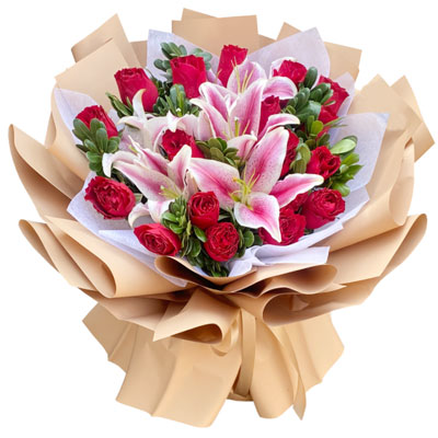 丽江20朵红玫瑰2支粉色多头百合，爱的幸福快乐